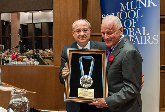 Peter Munk presented Medal of Honour by Technion Israel Institute of Technology