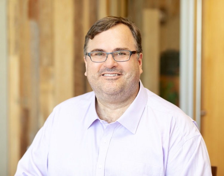 Reid Hoffman makes record-breaking gift to the Faculty of Information